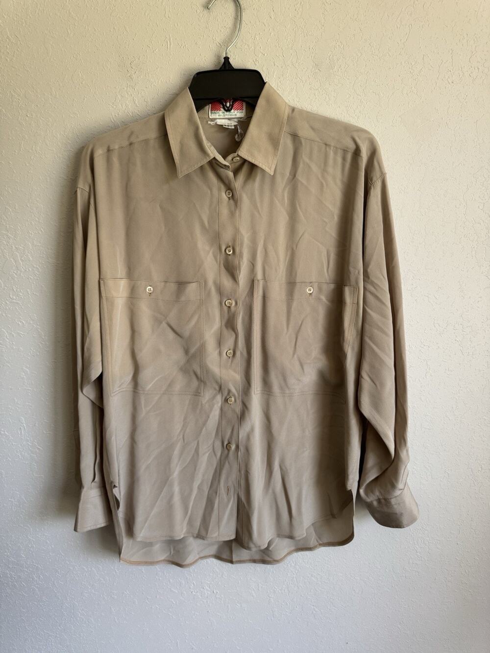 SR Shillito Rikes Biege Silk Button Down Blouse Womens 8 (40) Italian Vintage